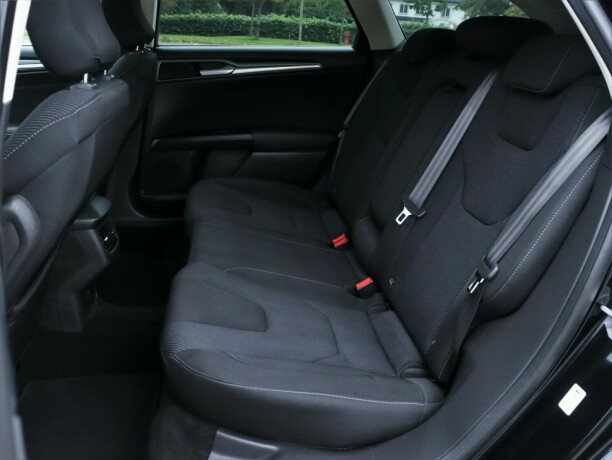 ford-mondeo-bensin-2015-big-12