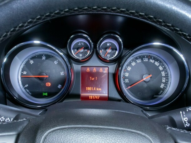 opel-astra-diesel-2010-big-22