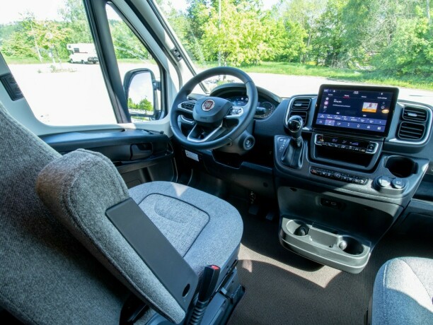 malibu-van-gt-640-le-k-skyview-charming-diesel-2023-big-19