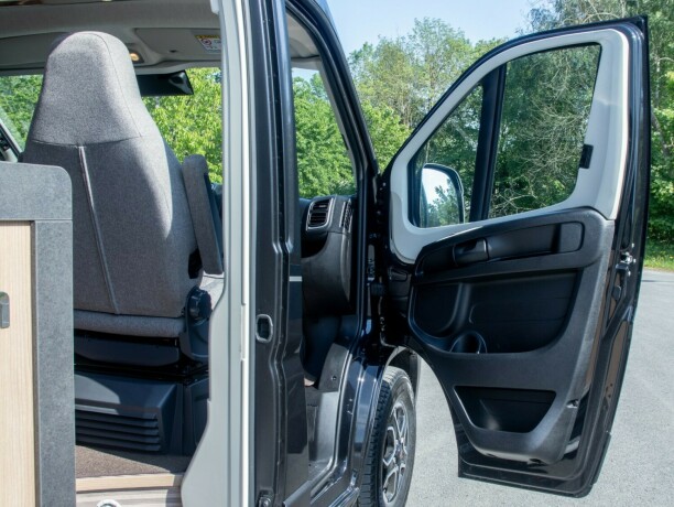 malibu-van-gt-640-le-k-skyview-charming-diesel-2023-big-30