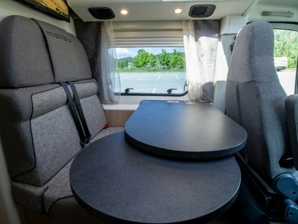 malibu-van-gt-640-le-k-skyview-charming-diesel-2023-big-39