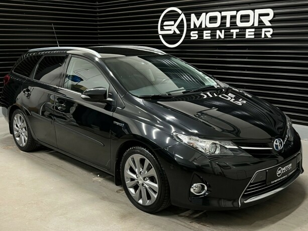 toyota-auris-bensin-2014-big-0