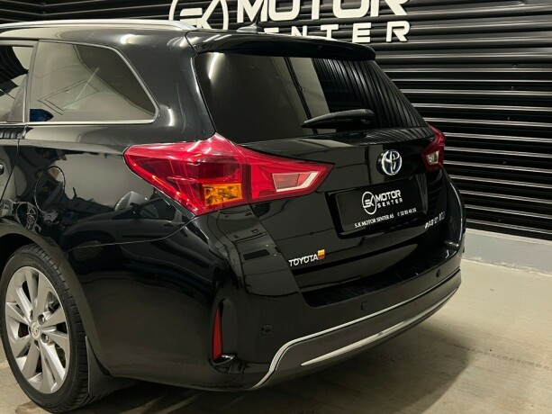 toyota-auris-bensin-2014-big-4