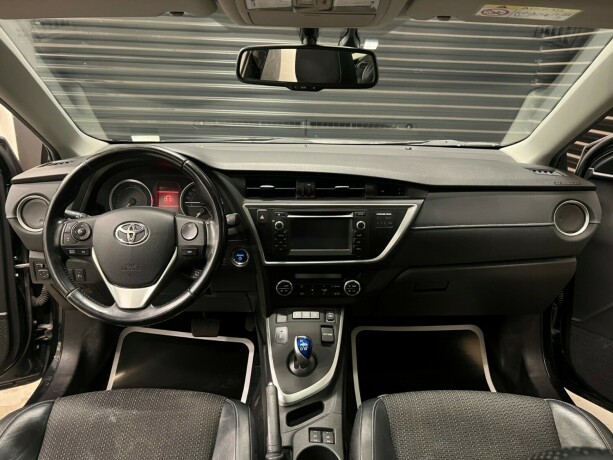 toyota-auris-bensin-2014-big-8