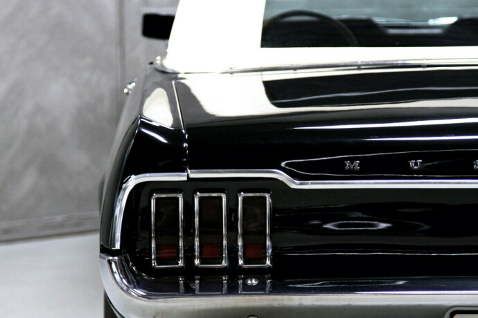 ford-mustang-bensin-1967-big-25