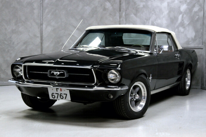 ford-mustang-bensin-1967-big-1