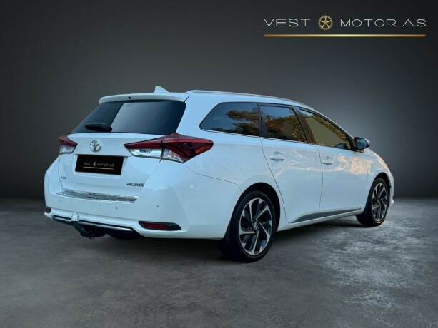 toyota-auris-diesel-2015-big-10