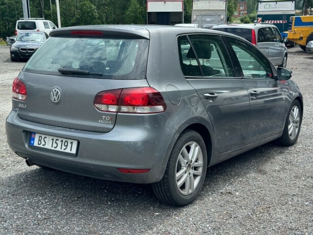 volkswagen-golf-diesel-2011-big-1