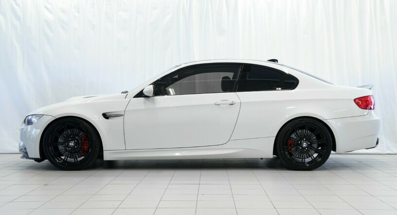 bmw-m3-bensin-2011-big-5