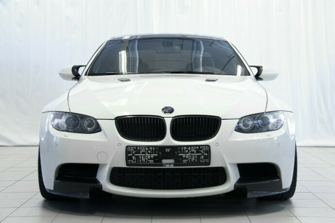 bmw-m3-bensin-2011-big-1