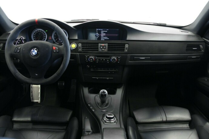 bmw-m3-bensin-2011-big-8