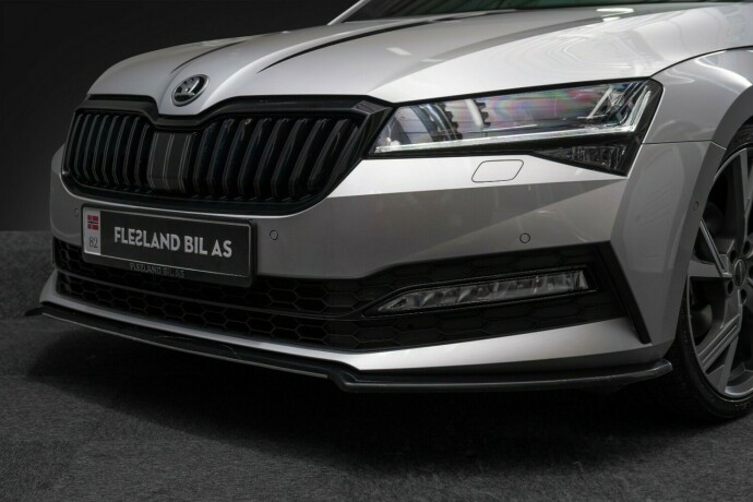 skoda-superb-diesel-2021-big-2