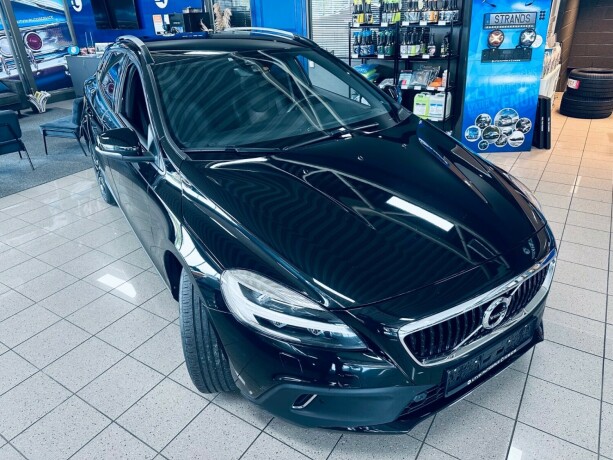 volvo-v40-cross-country-bensin-2019-big-8