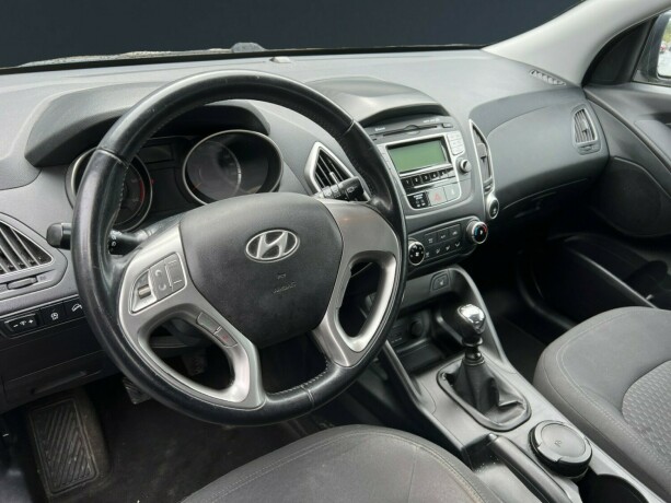 hyundai-ix35-diesel-2011-big-9