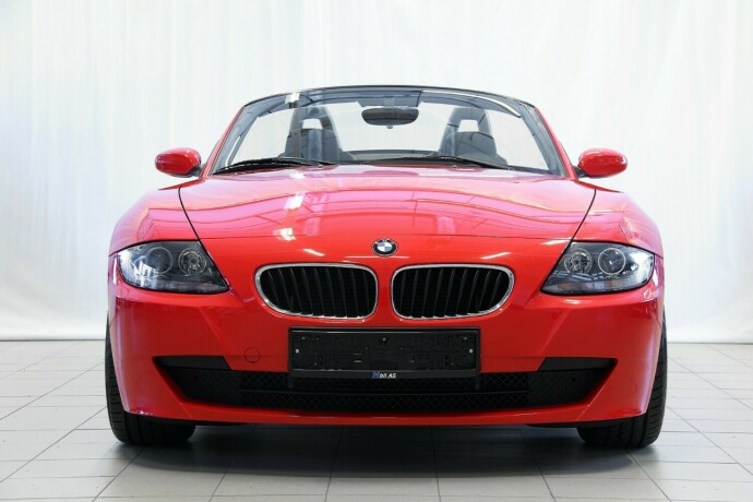 bmw-z4-bensin-2008-big-1