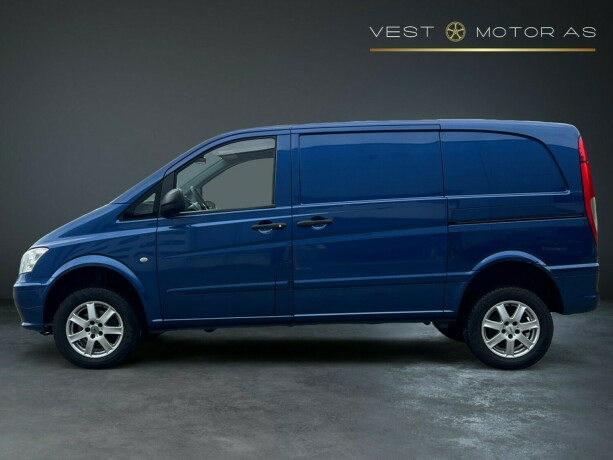 mercedes-benz-vito-diesel-2011-big-3