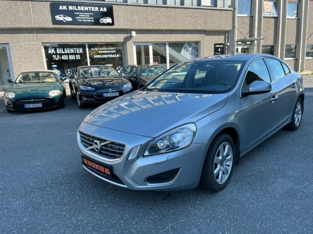 volvo-s60-diesel-2013-big-1