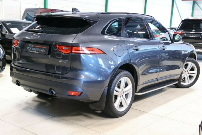 jaguar-f-pace-bensin-2018-big-2