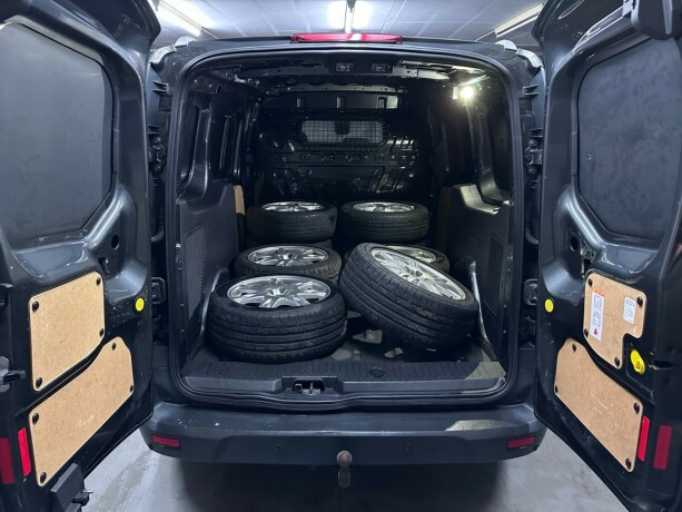 ford-transit-connect-diesel-2016-big-22