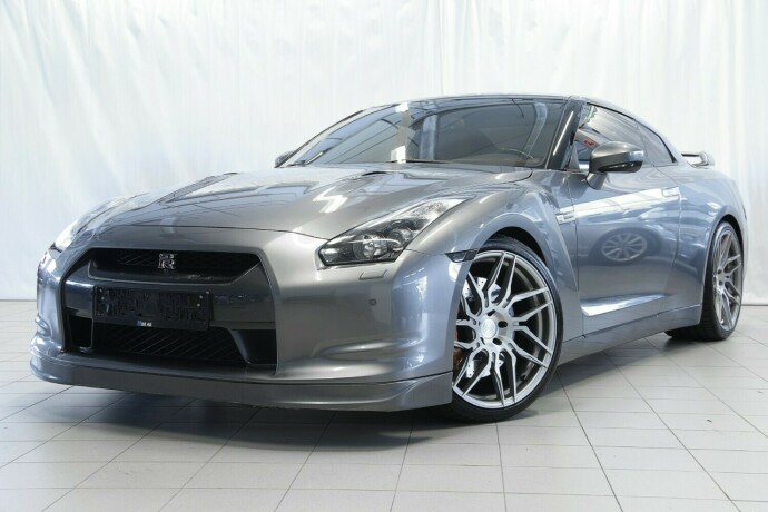 nissan-gt-r-bensin-2010-big-0