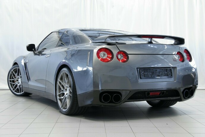 nissan-gt-r-bensin-2010-big-4