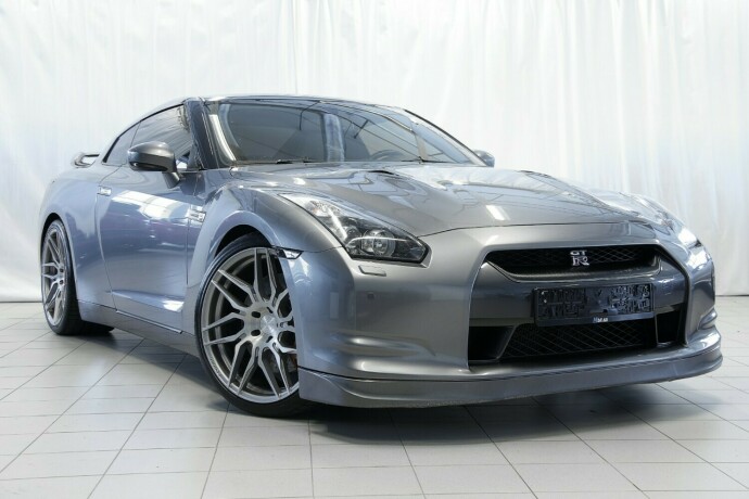 nissan-gt-r-bensin-2010-big-2