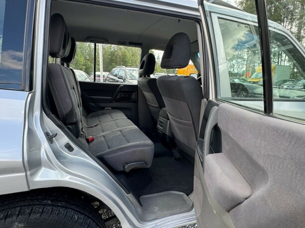 mitsubishi-pajero-diesel-2006-big-11