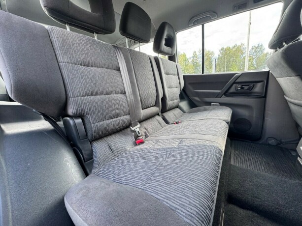 mitsubishi-pajero-diesel-2006-big-12