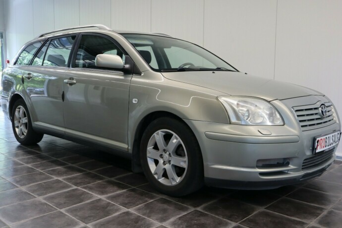 toyota-avensis-bensin-2005-big-5