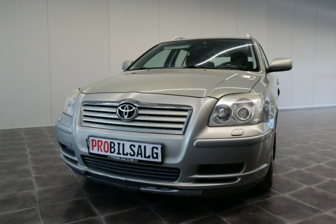 toyota-avensis-bensin-2005-big-10