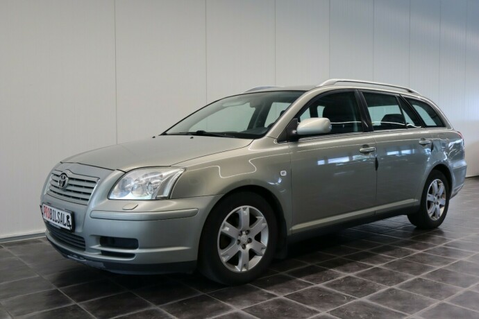 toyota-avensis-bensin-2005-big-3