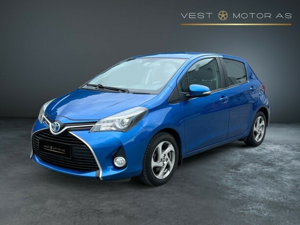 toyota-yaris-elektrisitetbensin-2016-big-2