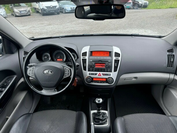 kia-ceed-diesel-2008-big-11