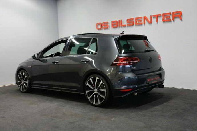 volkswagen-golf-bensin-2014-big-3