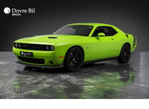 dodge-challenger-bensin-2015-big-0