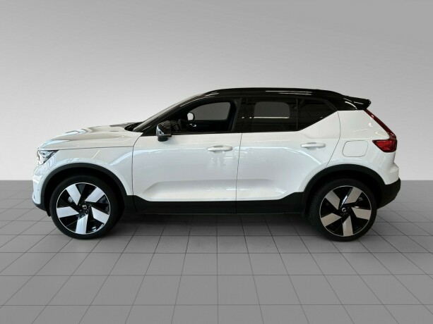 volvo-xc-40-elektrisitet-2023-big-2