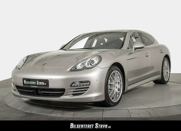 porsche-panamera-bensin-2010-big-0