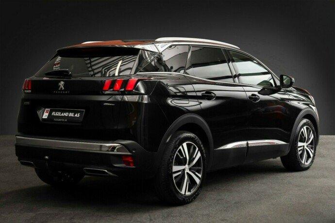 peugeot-3008-bensin-2018-big-1