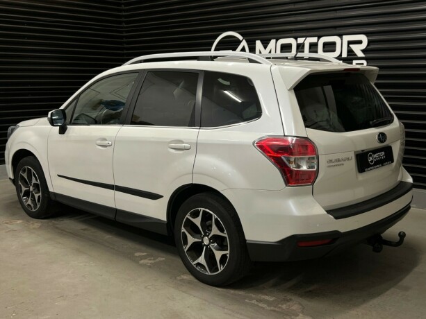 subaru-forester-bensin-2014-big-1