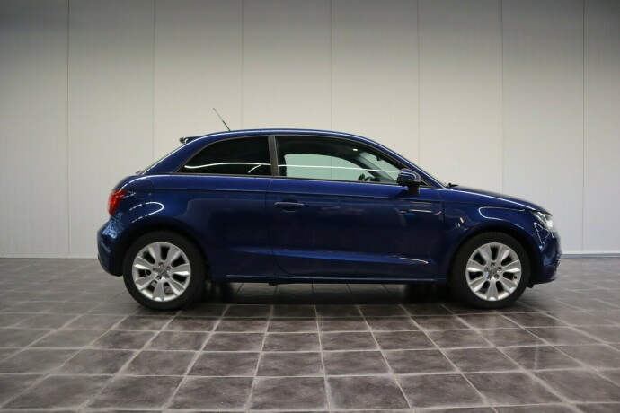 audi-a1-bensin-2011-big-2