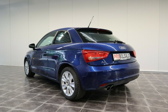 audi-a1-bensin-2011-big-11