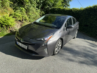 2016 Prius TOYOTA 1.8l Elektrisitet-Bensin