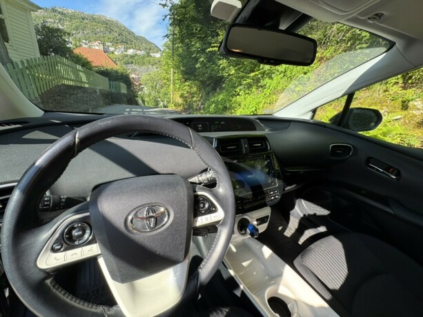 2016-prius-toyota-18l-elektrisitet-bensin-big-5