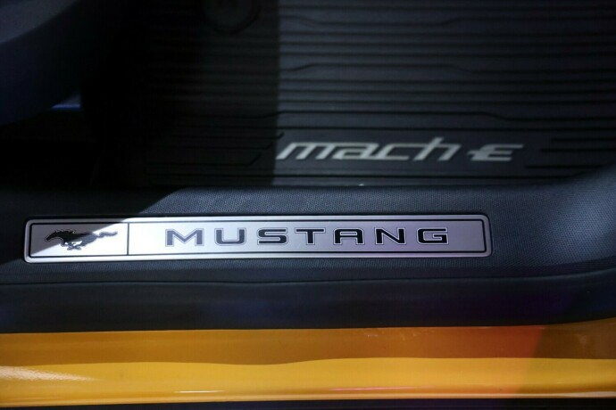 ford-mustang-mach-e-elektrisitet-2022-big-12