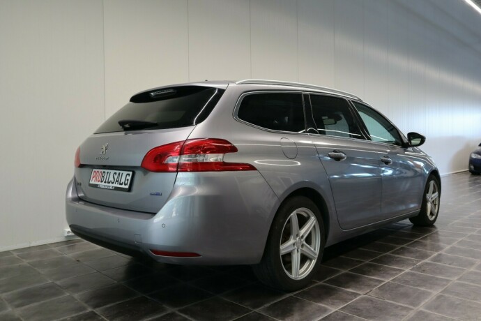 peugeot-308-diesel-2014-big-6