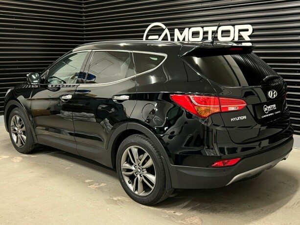 hyundai-santa-fe-diesel-2012-big-1