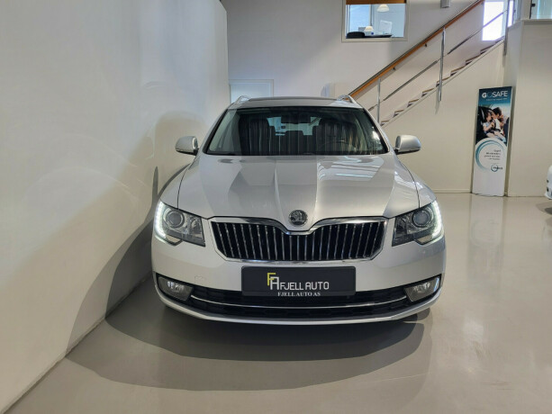 skoda-superb-bensin-2014-big-2