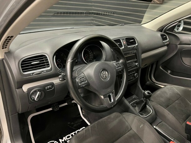 volkswagen-golf-diesel-2012-big-10