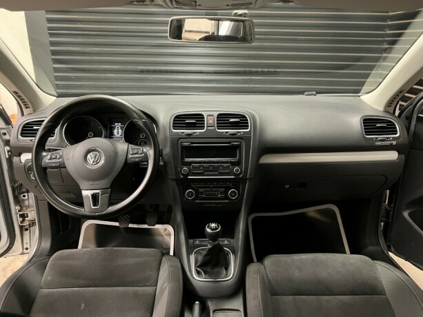 volkswagen-golf-diesel-2012-big-9