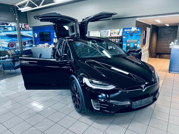 tesla-model-x-elektrisitet-2018-big-9